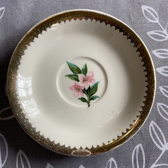 VINTAGE Mini Floral Gold Trim Tea cup and saucer - Picture 2 of 9